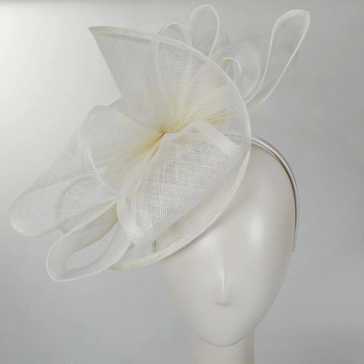 Abanico Sinamay Straw Fascinator Hat - Image 6