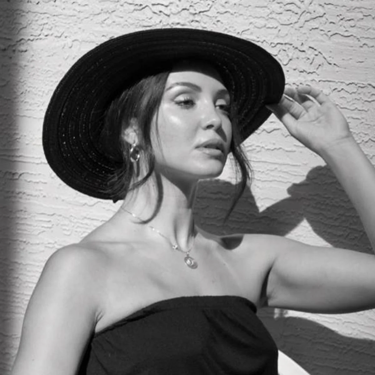 Maddie Toyo Straw Crownless Hat - Image 9